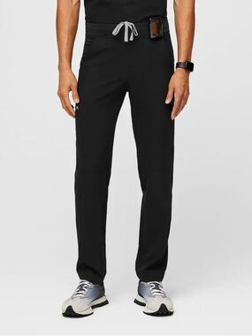 Unisex Figs Axim Cargo Black Scrub Pants (High Waisted for Women’s fit)